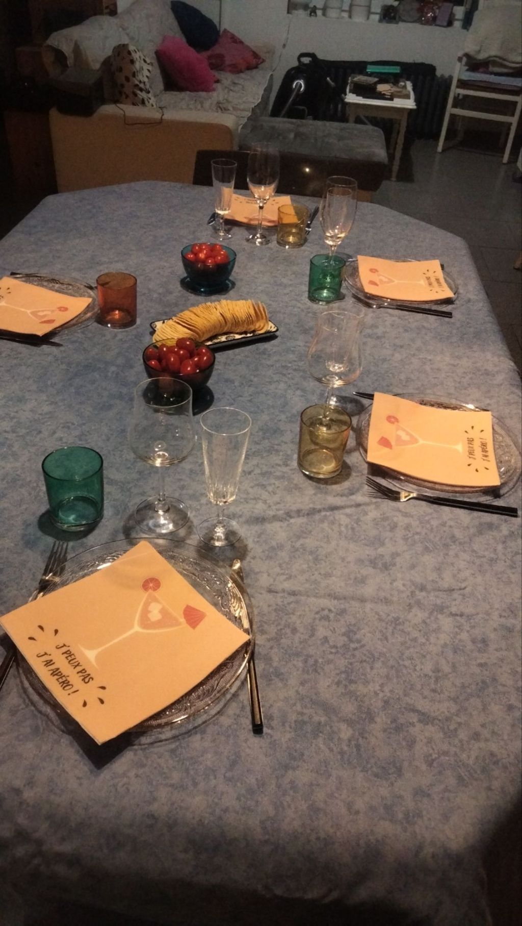 Chérir les Moments en Famille autour de la Table / Cherish Family Moments Around the&nbsp;Table